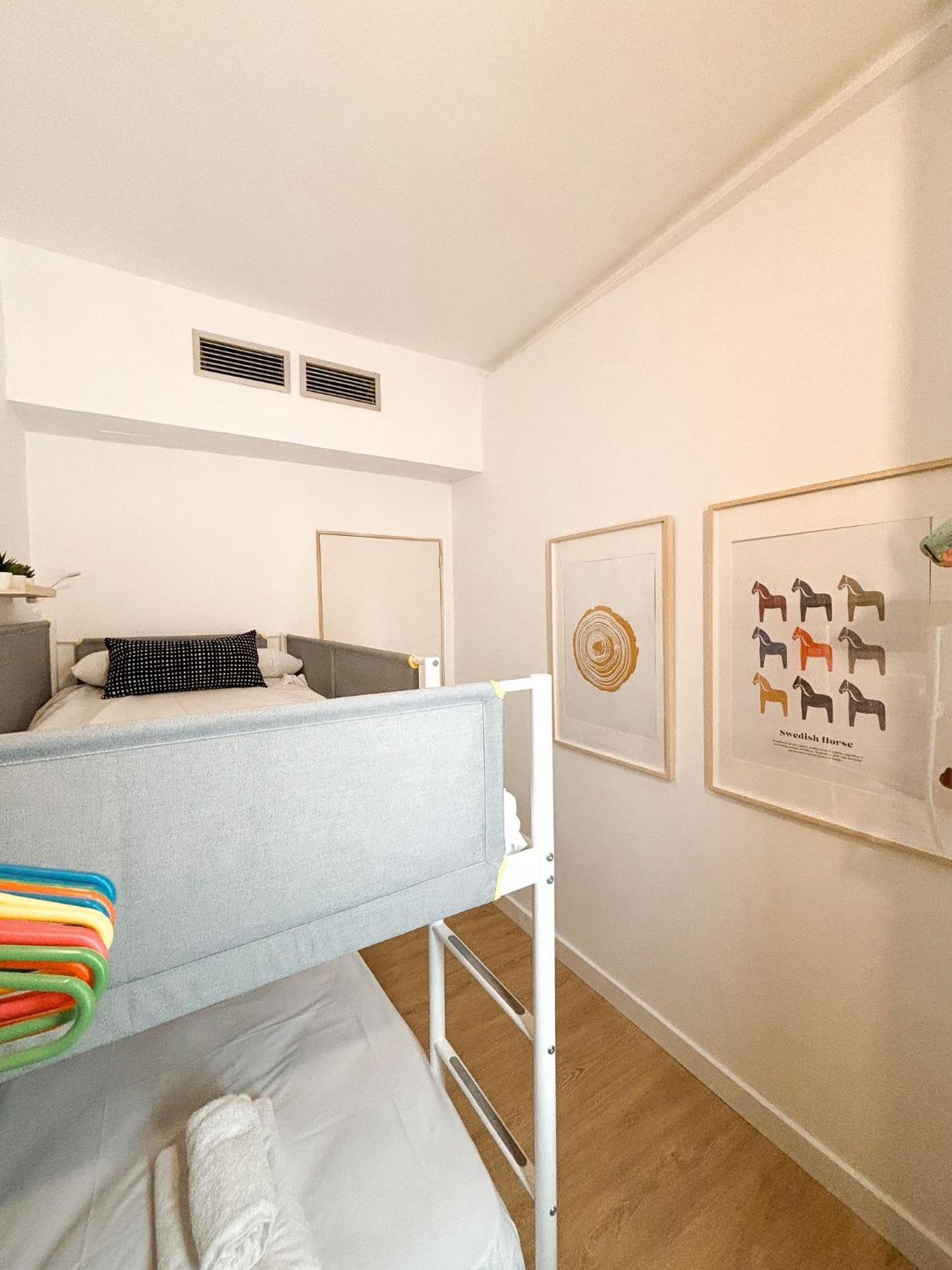 Monkeys Luxury Alfalfa Terrace Apartment